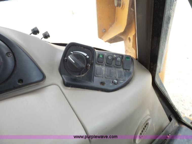 image for item L7028 2011 Case 580 Super N backhoe