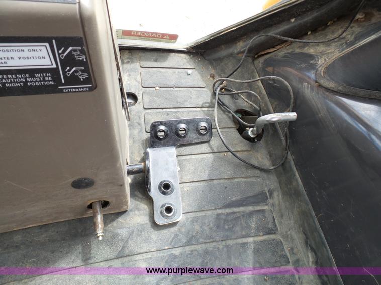 image for item L7028 2011 Case 580 Super N backhoe