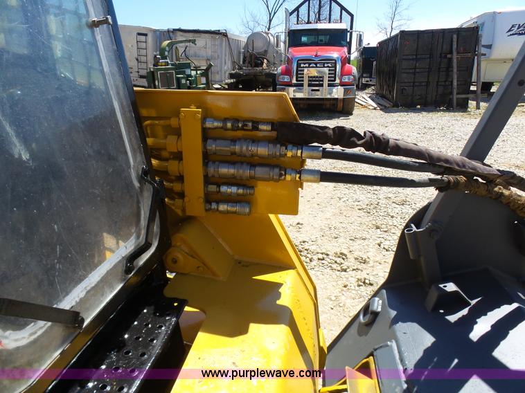 image for item L7031 2007 ASV RC100 skid steer