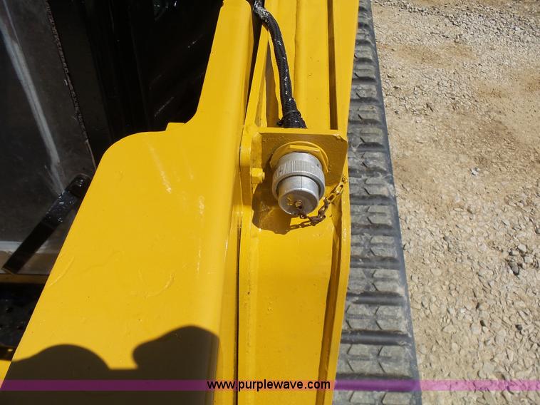 image for item L7031 2007 ASV RC100 skid steer
