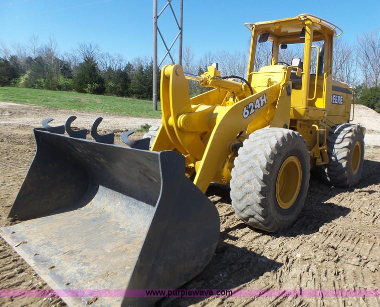 image for item L7209 1999 John Deere 624H wheel loader