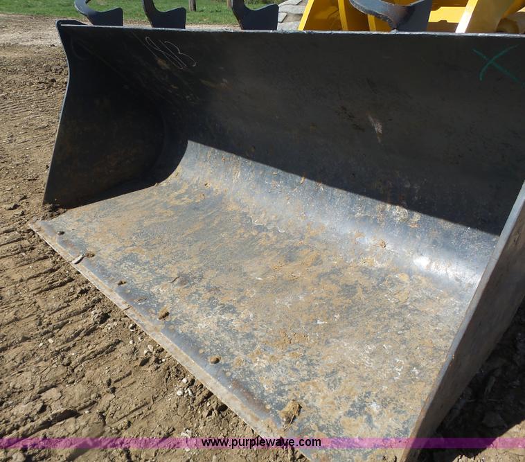 image for item L7209 1999 John Deere 624H wheel loader