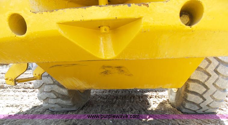 image for item L7209 1999 John Deere 624H wheel loader