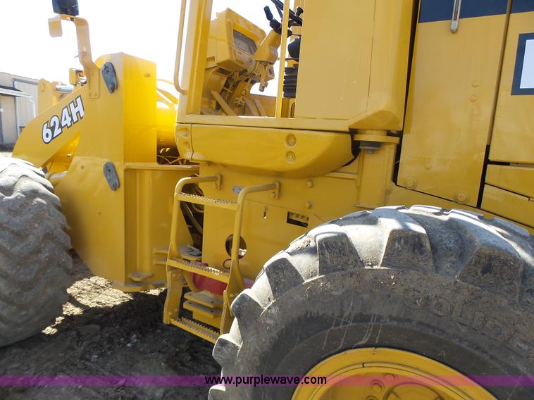 image for item L7209 1999 John Deere 624H wheel loader