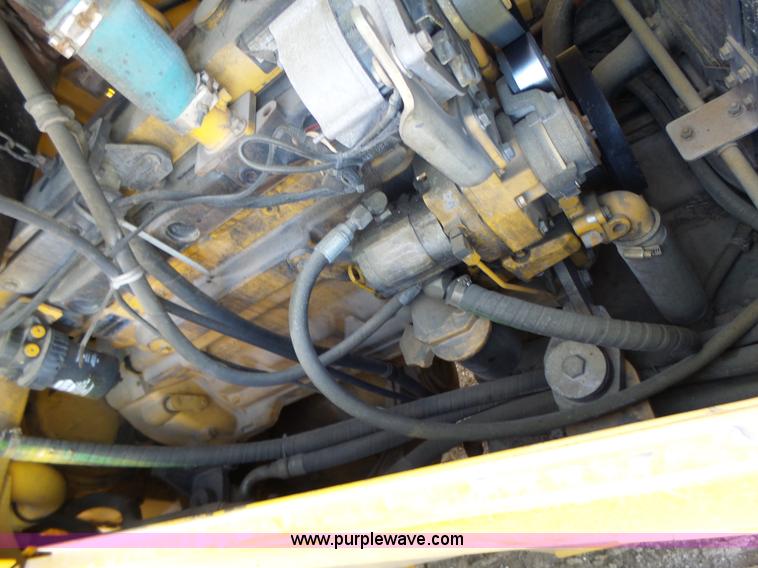 image for item L7209 1999 John Deere 624H wheel loader