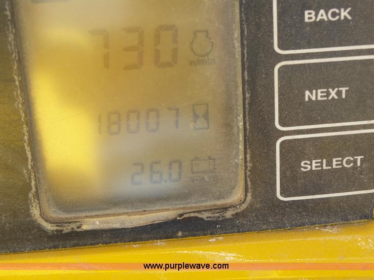 image for item L7209 1999 John Deere 624H wheel loader