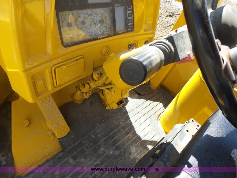 image for item L7209 1999 John Deere 624H wheel loader