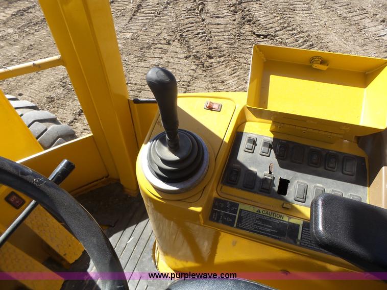 image for item L7209 1999 John Deere 624H wheel loader