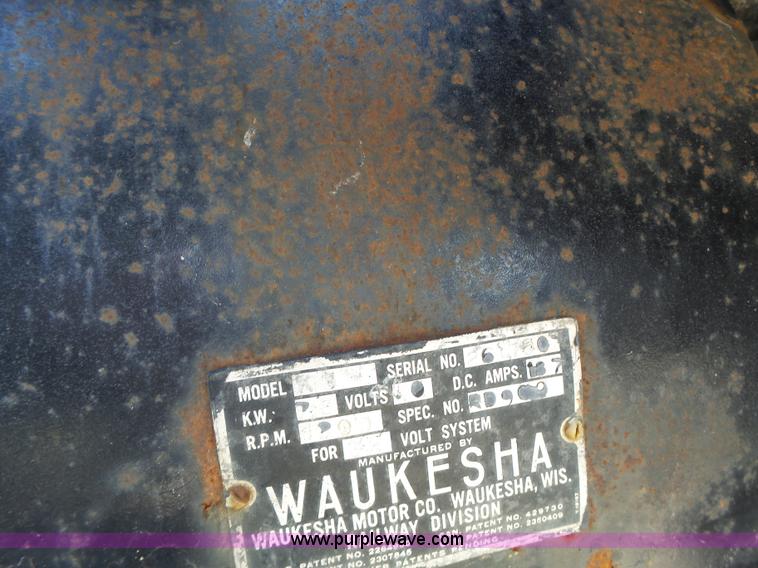image for item L7213 Waukesha 42102 generator