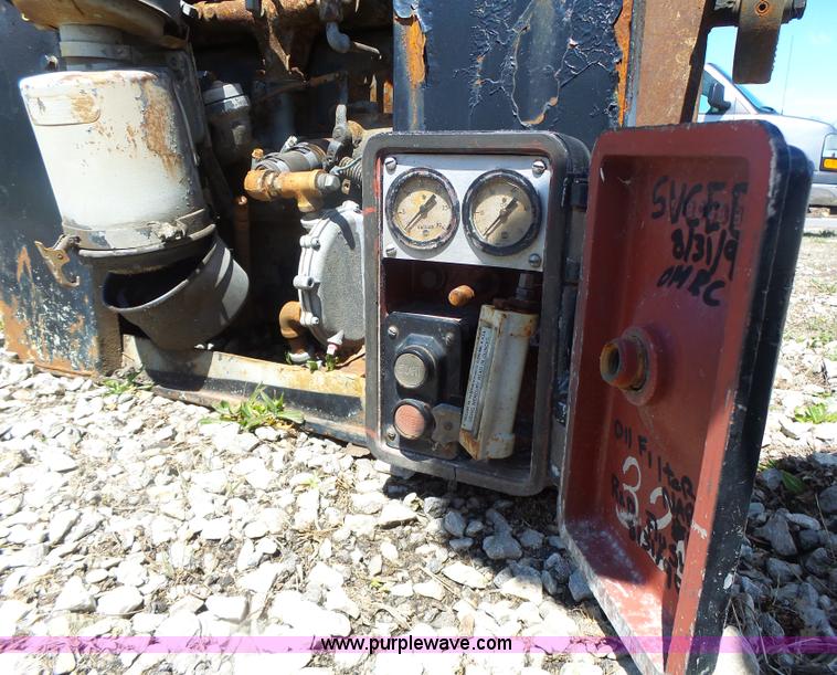 image for item L7213 Waukesha 42102 generator