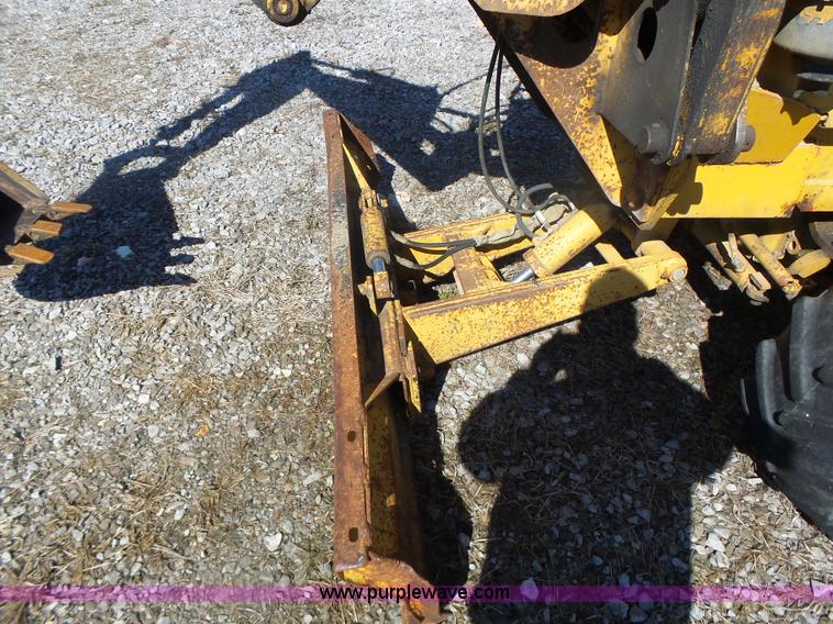 image for item L7216 Vermeer V4150 trencher