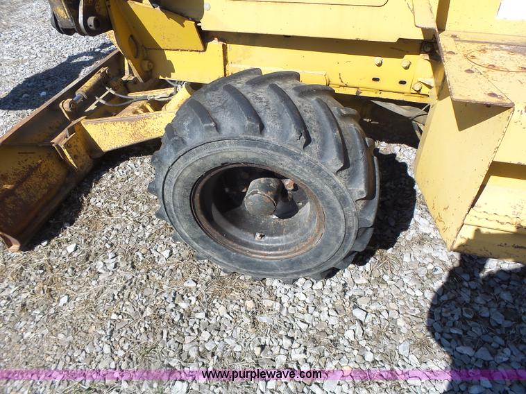 image for item L7216 Vermeer V4150 trencher