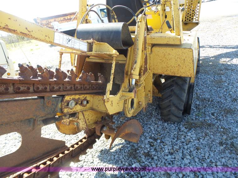 image for item L7216 Vermeer V4150 trencher
