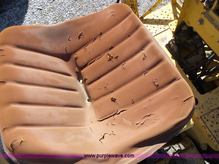 image for item L7216 Vermeer V4150 trencher