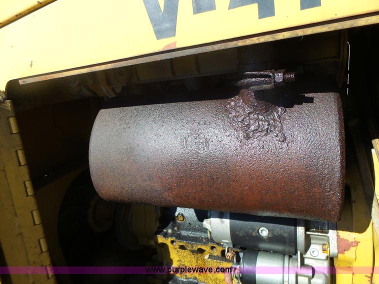 image for item L7216 Vermeer V4150 trencher