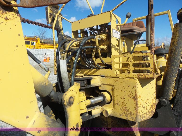 image for item L7216 Vermeer V4150 trencher