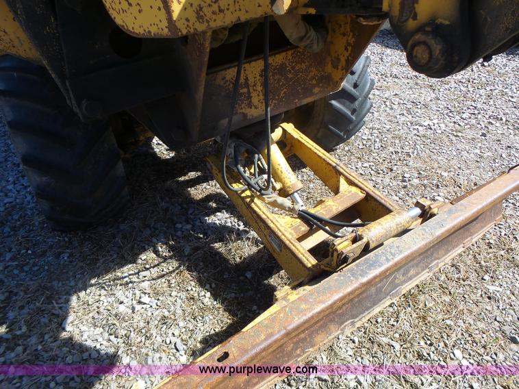 image for item L7216 Vermeer V4150 trencher