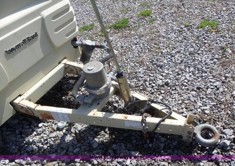 image for item L7217 2004 Ingersoll Rand 250 air compressor