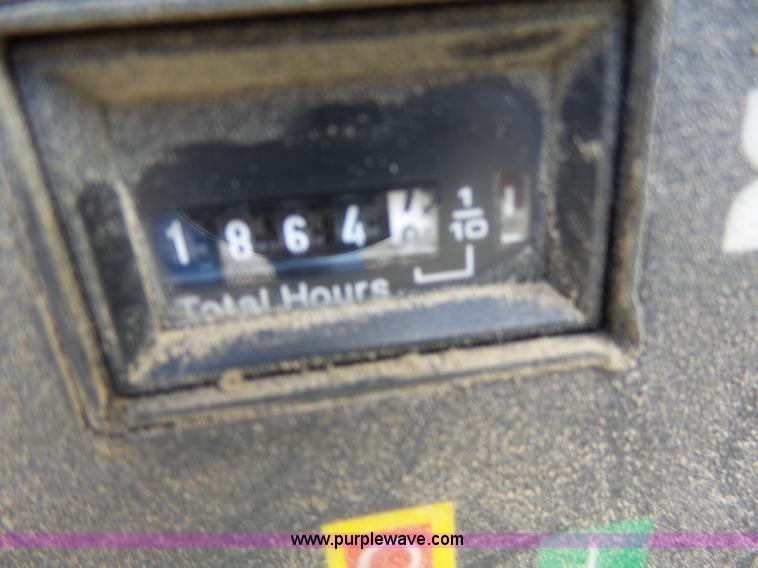 image for item L7217 2004 Ingersoll Rand 250 air compressor