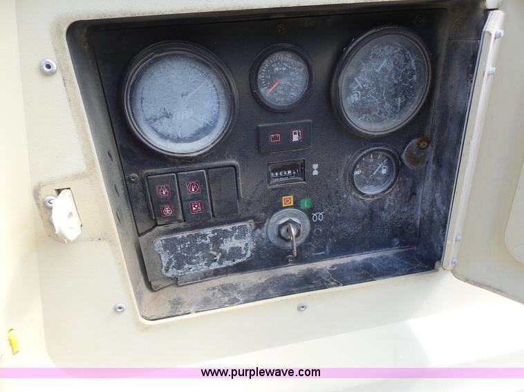 image for item L7217 2004 Ingersoll Rand 250 air compressor