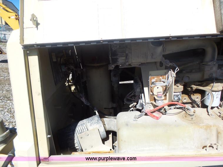 image for item L7217 2004 Ingersoll Rand 250 air compressor