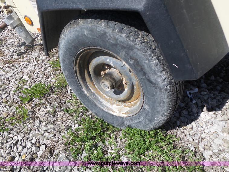 image for item L7217 2004 Ingersoll Rand 250 air compressor