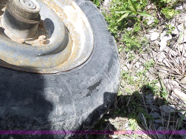 image for item L7217 2004 Ingersoll Rand 250 air compressor