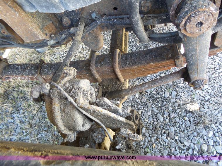 image for item L7219 2006 International 7400 dump truck