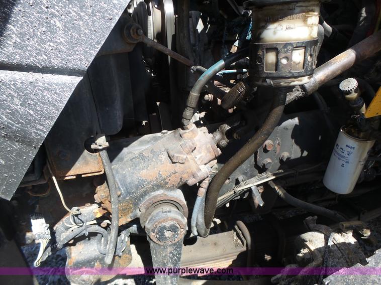 image for item L7219 2006 International 7400 dump truck