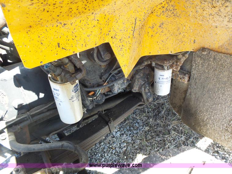 image for item L7219 2006 International 7400 dump truck