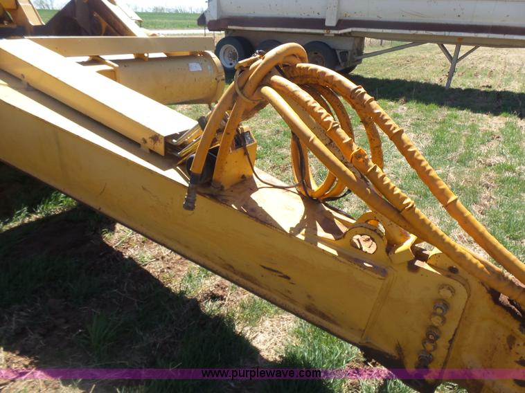 image for item L7485 John Deere 1810E scraper