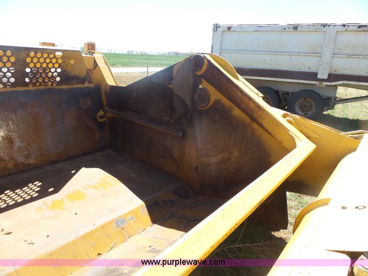 image for item L7485 John Deere 1810E scraper