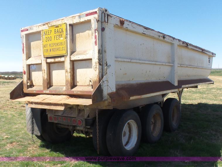 image for item L7486 1997 Hilbilt HD-37 end dump trailer