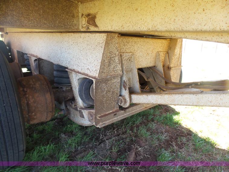 image for item L7486 1997 Hilbilt HD-37 end dump trailer