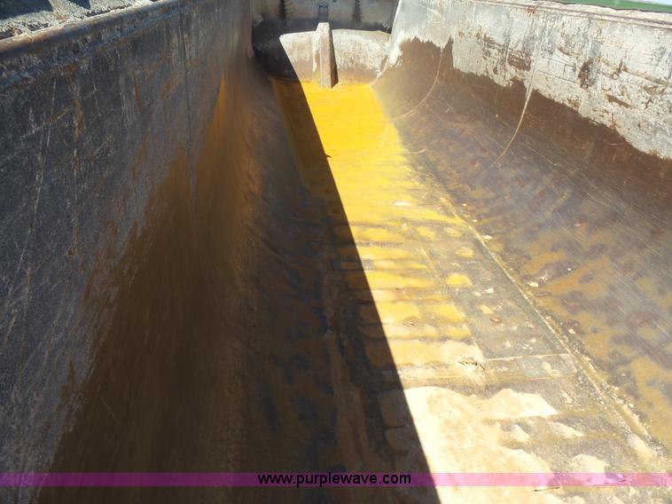 image for item L7486 1997 Hilbilt HD-37 end dump trailer