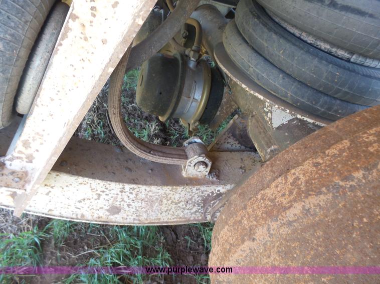 image for item L7486 1997 Hilbilt HD-37 end dump trailer