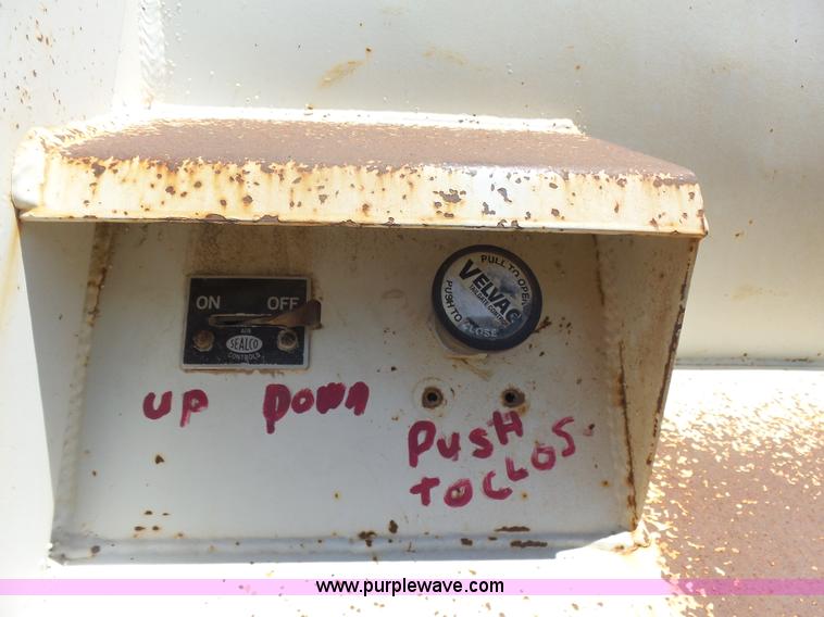 image for item L7486 1997 Hilbilt HD-37 end dump trailer