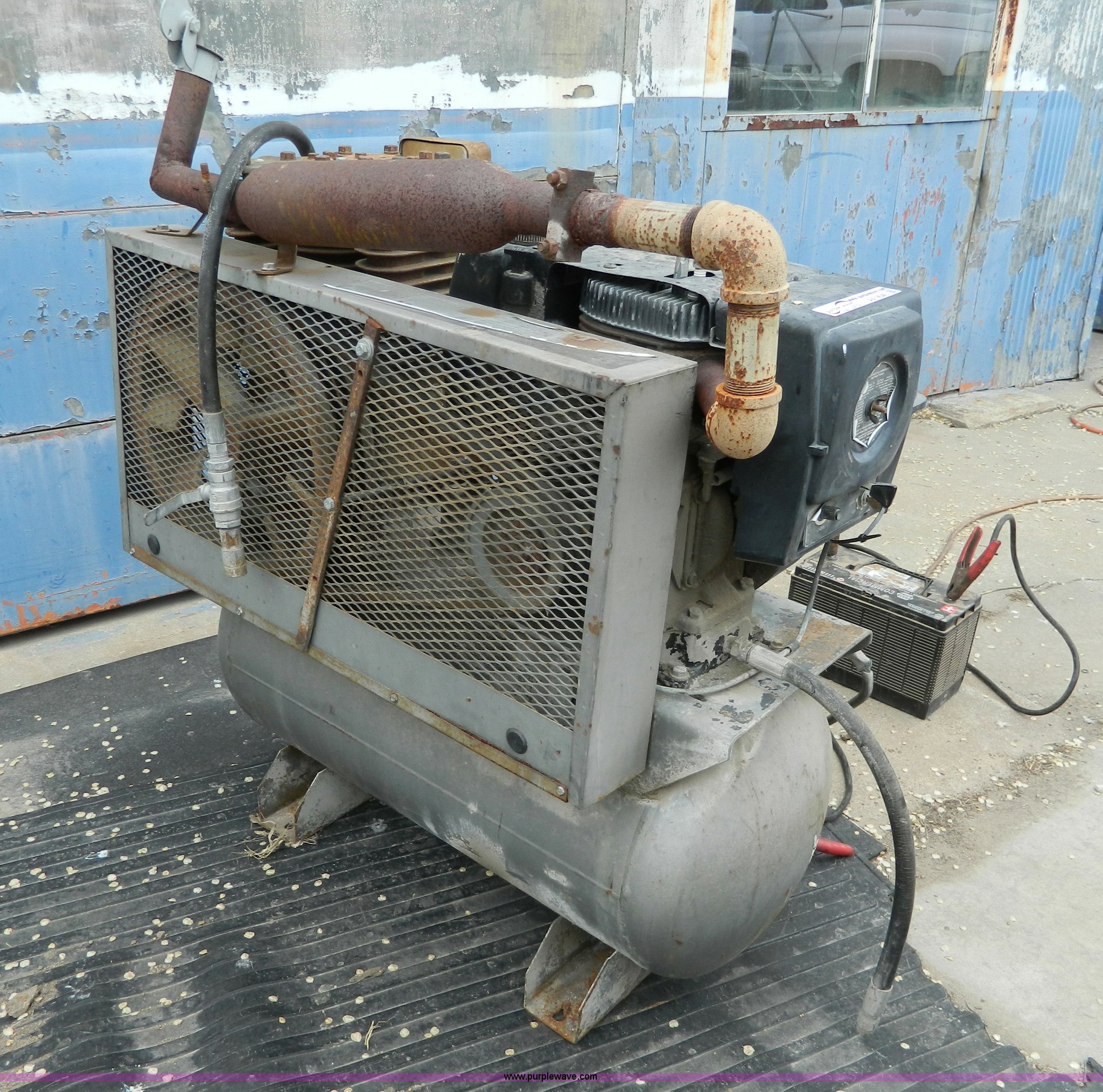 Industrial Air Machine air compressor in Great Bend, KS Item AX9540