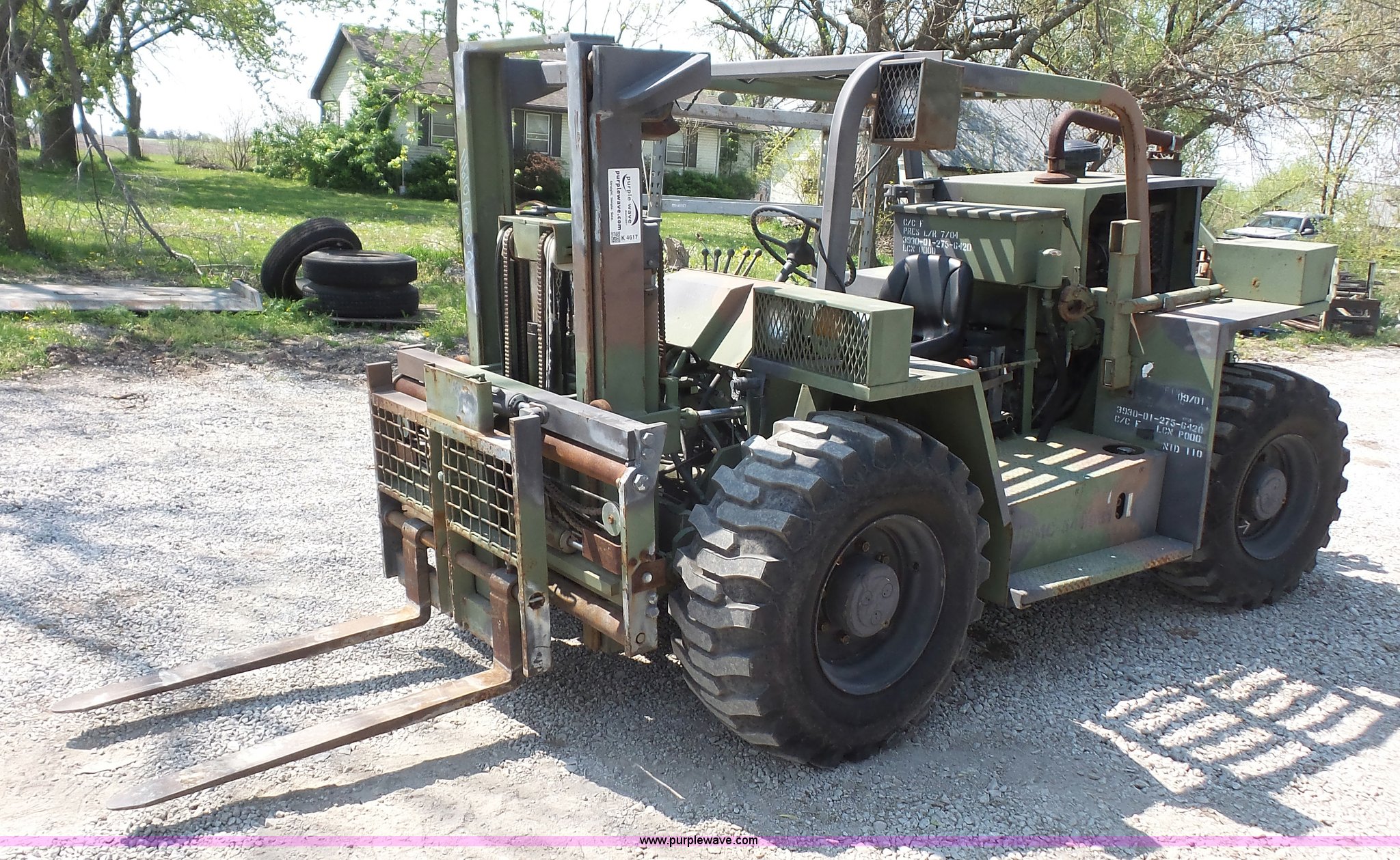 1989 Defense Technologies Corp. DTC8606 forklift in Wellsville, KS