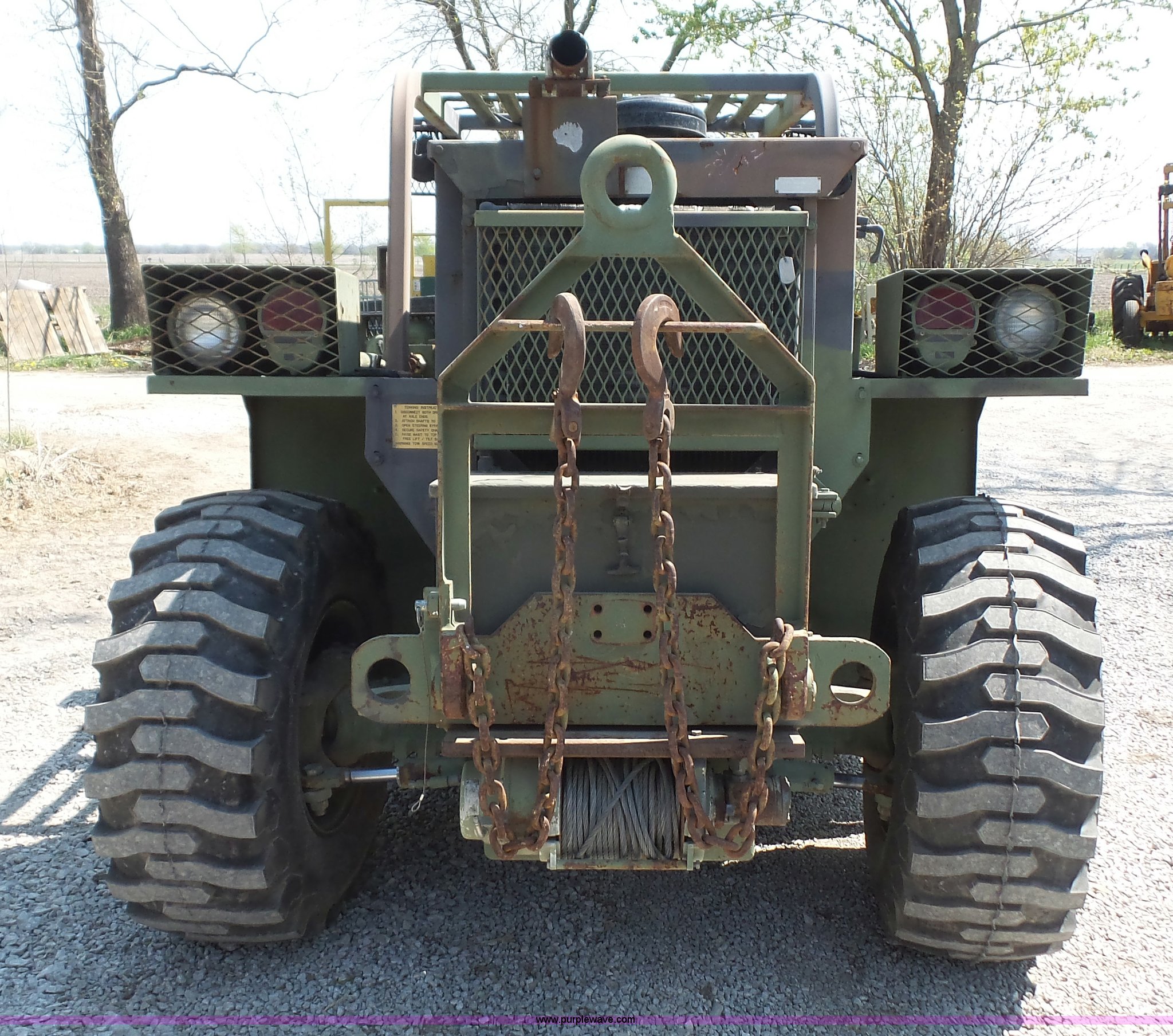 1989 Defense Technologies Corp. DTC8606 forklift in Wellsville, KS