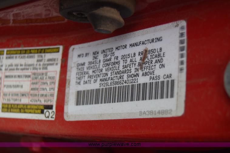 image for item AW9909 2006 Pontiac Vibe