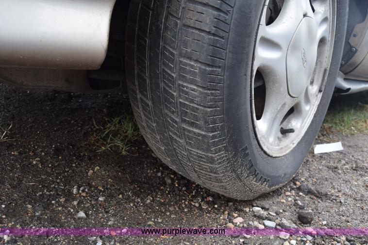 image for item AW9914 1998 Ford Taurus LX