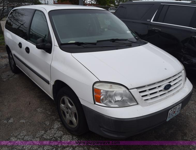 image for item AW9918 2005 Ford Freestar van
