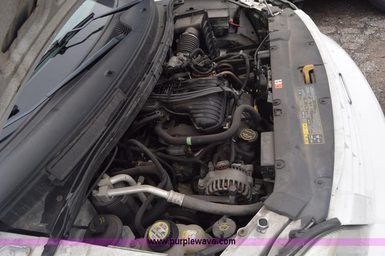 image for item AW9918 2005 Ford Freestar van