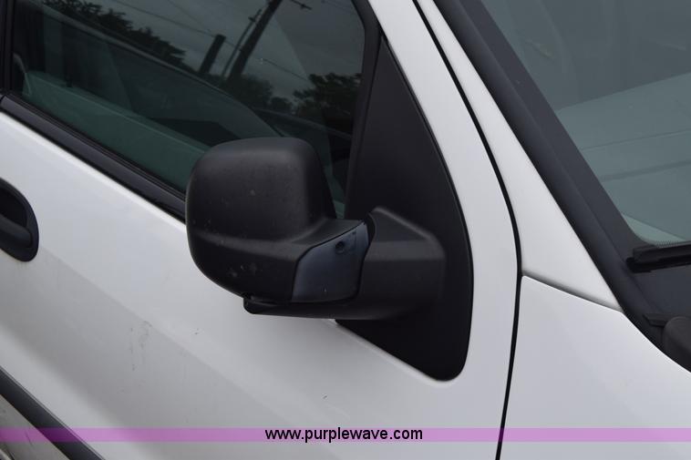 image for item AW9918 2005 Ford Freestar van