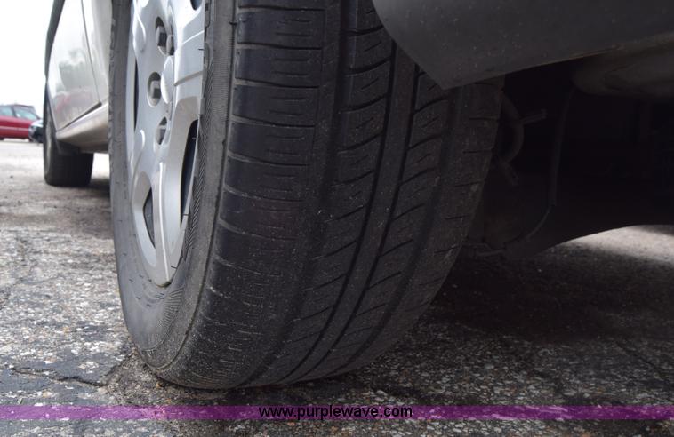 image for item AW9918 2005 Ford Freestar van