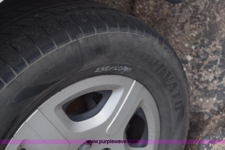 image for item AW9918 2005 Ford Freestar van