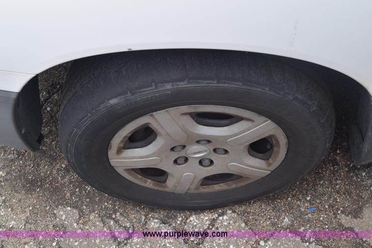 image for item AW9918 2005 Ford Freestar van