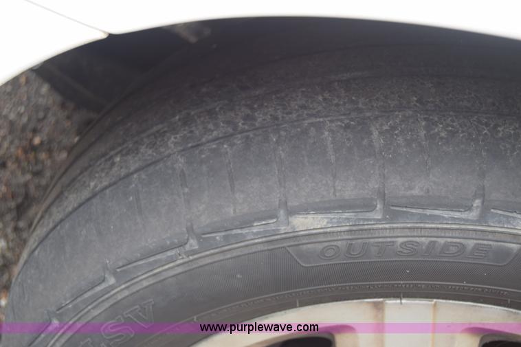 image for item AW9918 2005 Ford Freestar van