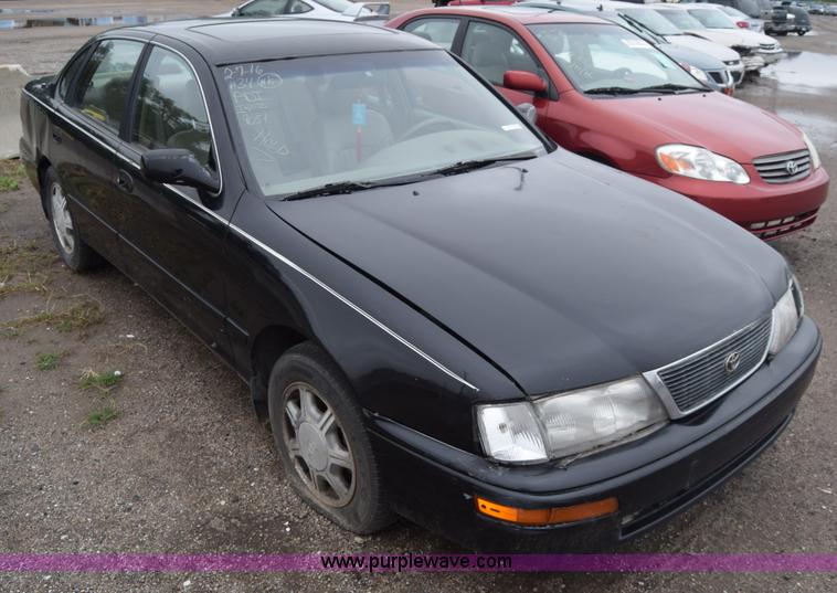 image for item AW9925 1996 Toyota Avalon